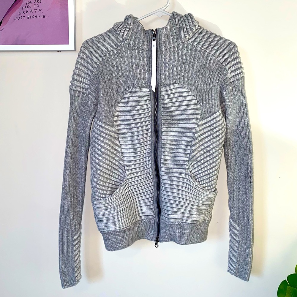 Lululemon Zip